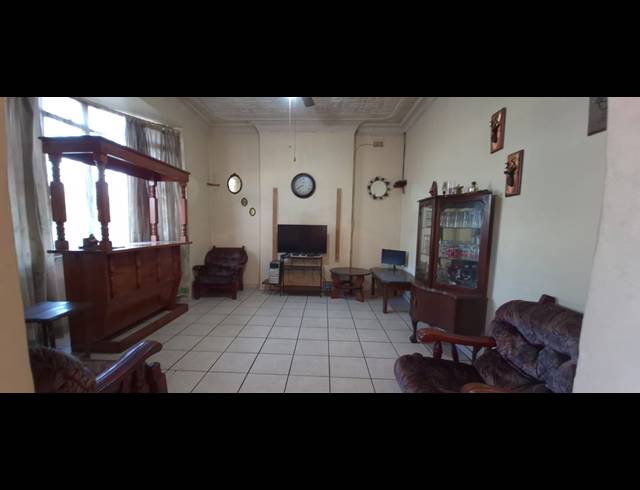 3 BEDROOM HOUSE FOR SALE IN ELSBURG